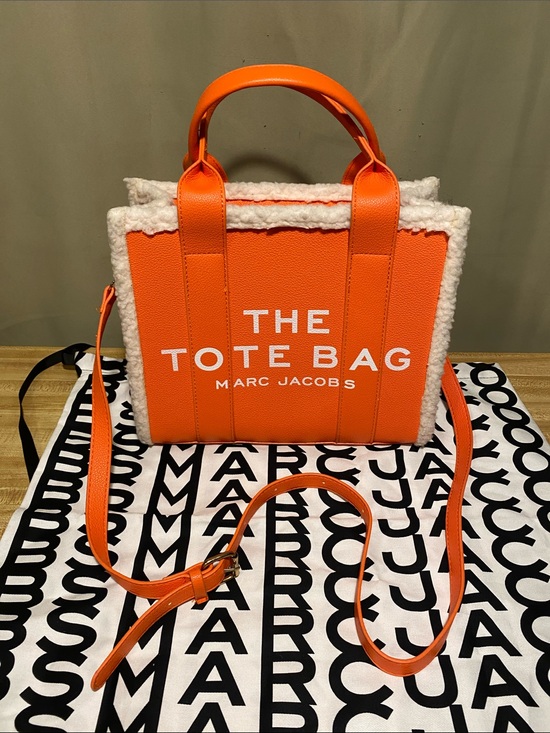 Marc Jacobs Handbags - Marc Jacobs The Tote Bag “Teddy Trim Orange